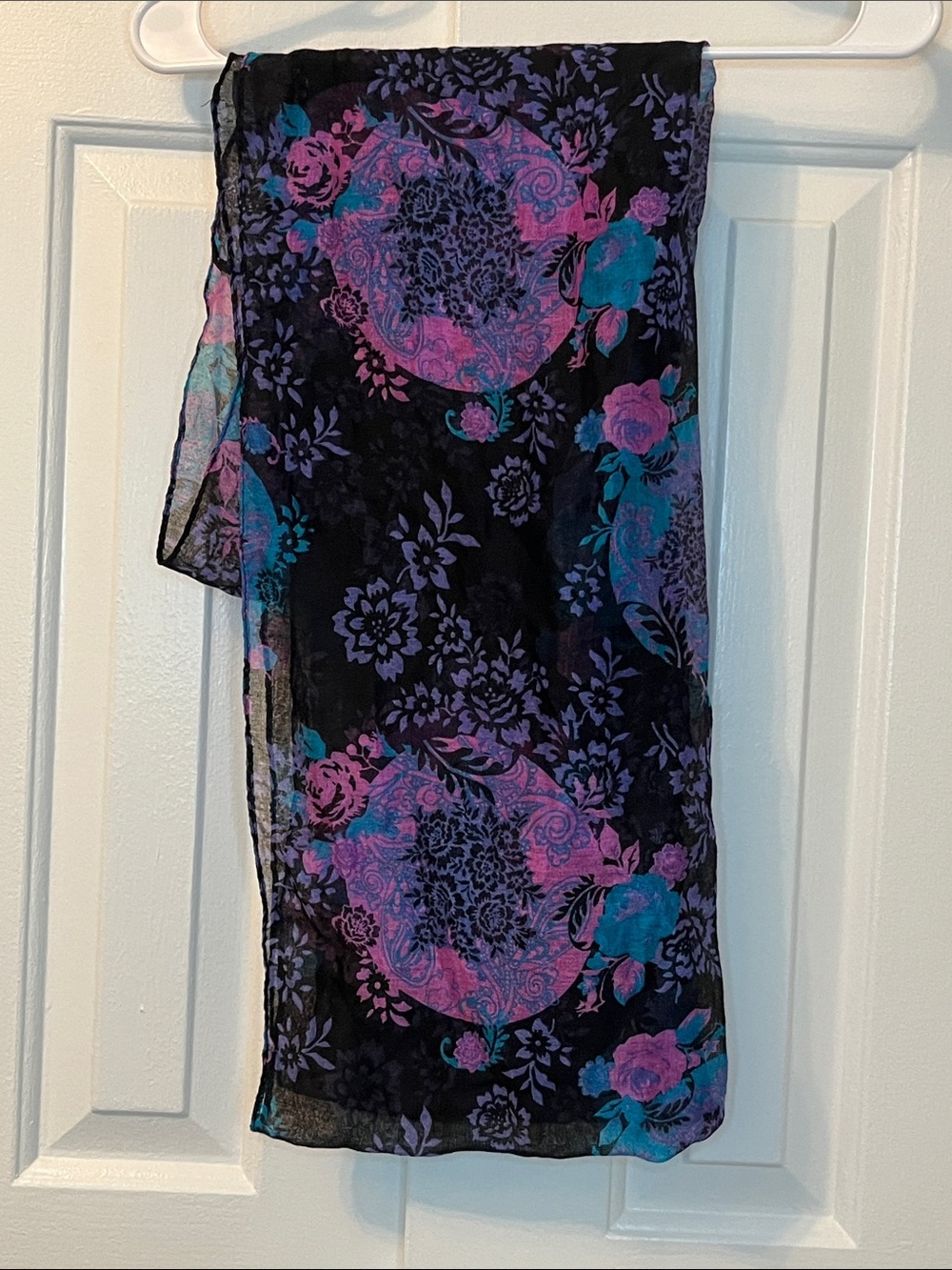 NWOT Black Blue Pink Floral Print Infinity‎ Scarf Lightweight